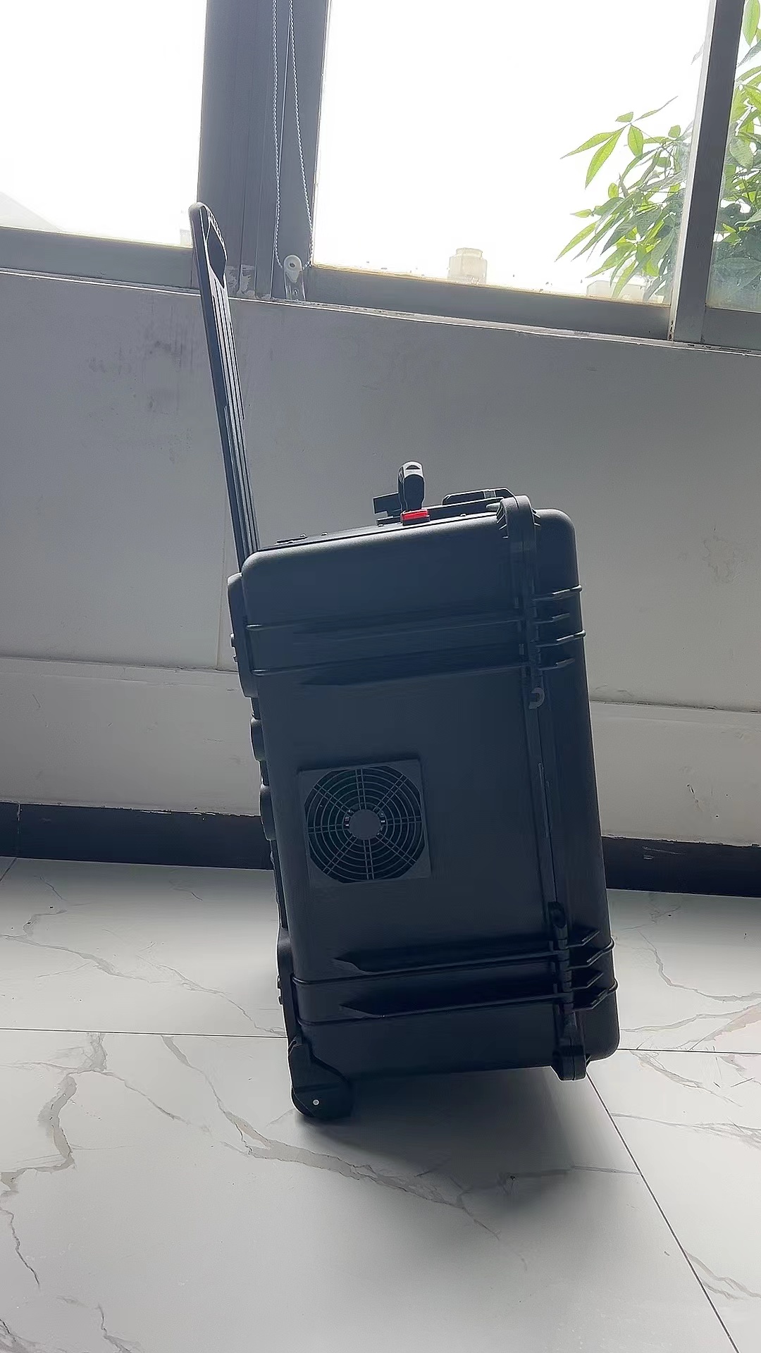 鹰潭手拉箱型移动通信干扰器